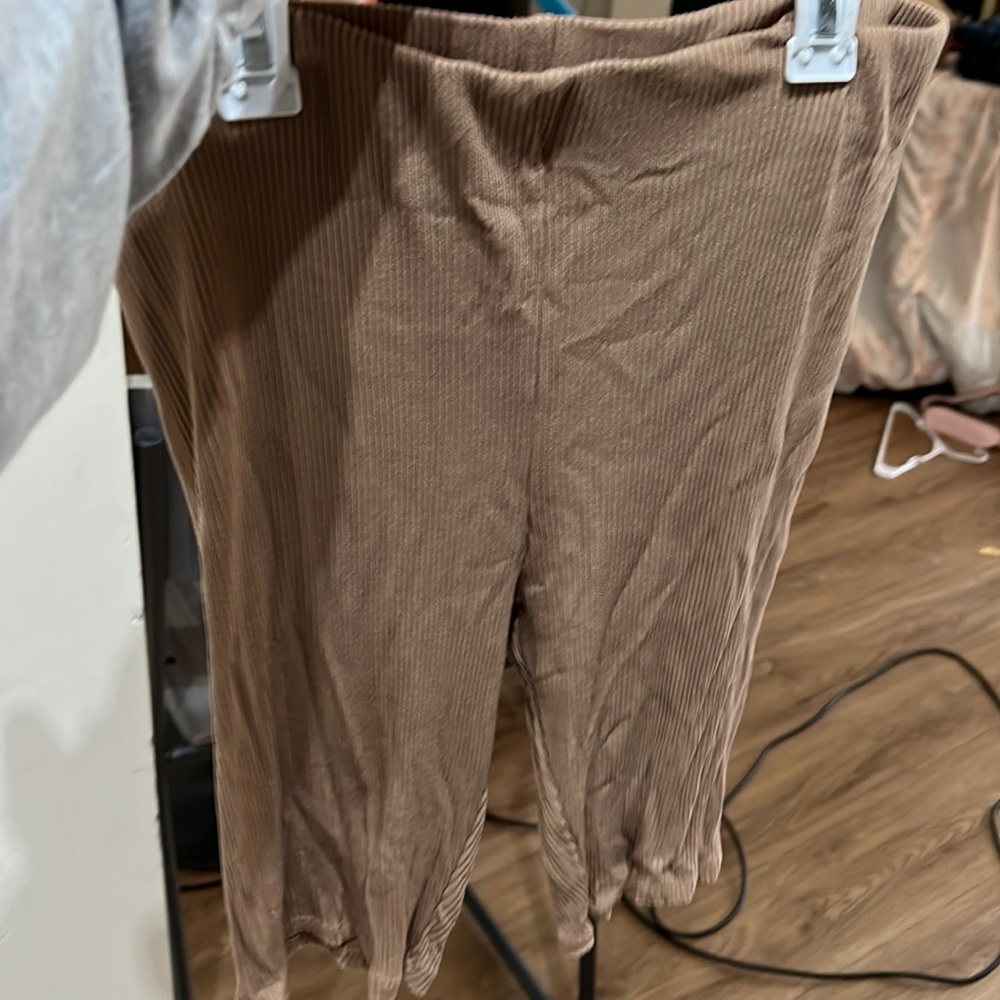 These HnM ribbed shirts are perfect loungewear!